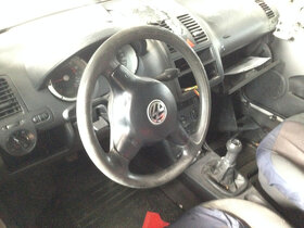 VW Polo 1,4i 44kW 2001 - na díly - 3