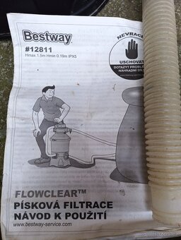 Písková filtrace + bazén. Použito 1 sezónu - 3