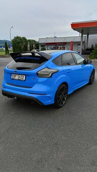 Ford Focus RS MK3 Blue and Black - 3