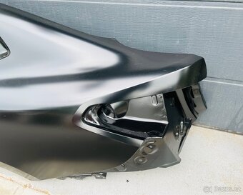 BMW G26 zadní blatník 41219625527 - 3