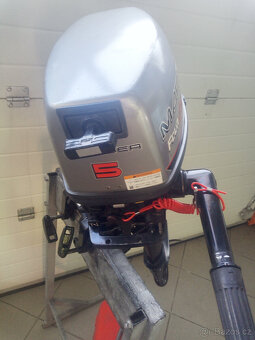 Lodní motor Mariner-Mercury 5 4t kr.n perfektní stav - 3