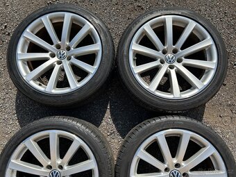 Original letni kola VW Omanyt 5x112 9J ET33 255/40 R19 - 3