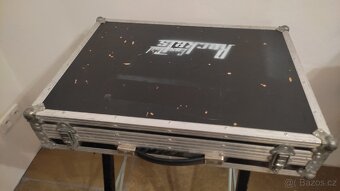 2x Behringer BCF2000 včetně case - 3