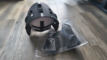 Juniorská florbalová helma UNIHOC SHIELD - 3