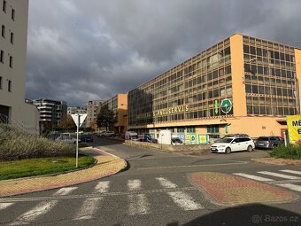 Prodám garážové stání na Proseku P 9 Lovosická Ivestice - 3