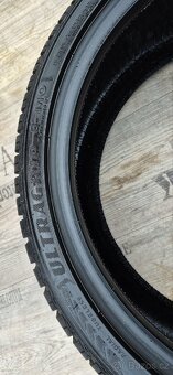 Zimní pneu Goodyear UltraGrip 8 – 225/40 R18 92V 
Popis: - 3