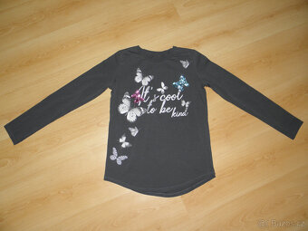 DÍVČÍ TRIKA DLOUHÝ RUKÁV v. 146 - 3