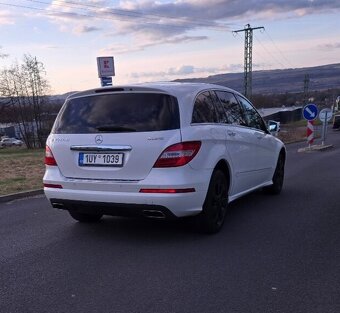 Mercedes Benz R350 - 3
