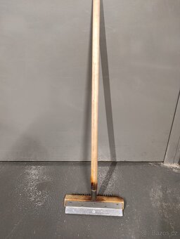 Kartáč na čištění pizza pece - 3