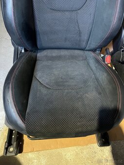 Sedacky Toyota Yaris GR - 3