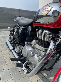 Royal Enfield Classic 350 Chrome Red - 3