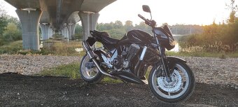 Kawasaki Z750 - 3