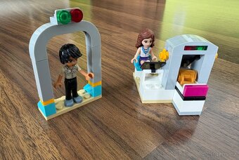 Lego Friends letadlo 41100 - 3