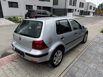 Volkswagen Golf IV 1.6i 77Kw Klima - 3