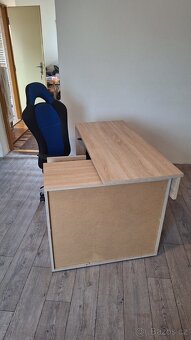Psací stůl a židle - 3