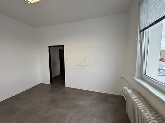 Rokycany-pronájem 2 kanceláří. - 3