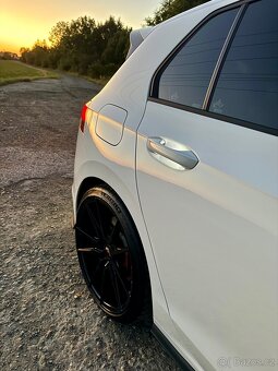 Volkswagen Golf 8 GTI Clubsport 300hp - 3