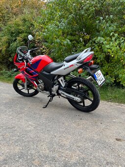 Honda CBR 125r - 3