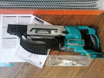 Zásobníkový šroubovák Makita DFR 750 - 3