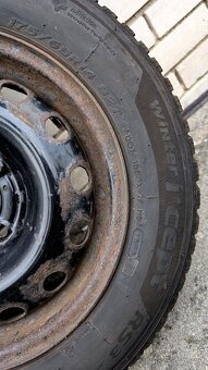 Zimní pneu HANKOOK RS3 175/65 R14, vzorek 7,3 mm, DOT 1822 - 3