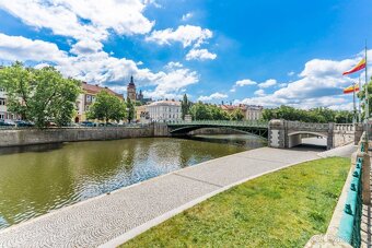 Pronájem bytu 2kk 67 m2 v historickém centru Hradce Králové - 3