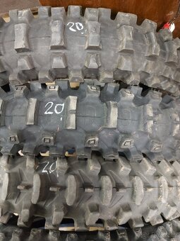 Terénní moto pneu, drapáky 110/90 19, 80/100 21, 90 100/16 - 3