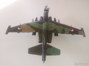 model letadla Su-25K 1/48 - 3