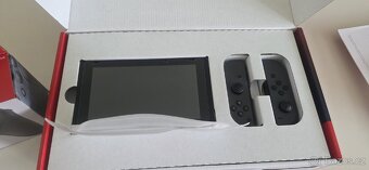 Nintendo Switch + 6 her + Controller + příslušenství - 3