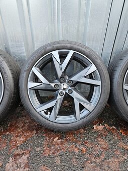 Letní alu kola Aniara 19" Škoda Superb 235/40 R19 - 3