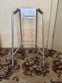 Čtyřbodové pevné chodítko - úzké - sleva - 3