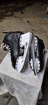 Prodám  Brusle 38.5 bauer - 3