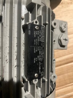 Elektromotor 1.1Kw 1415ot. - 3