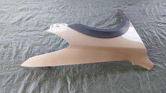 Škoda Octavia 2  - Blatník PP zlatá LF1U - 3