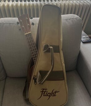 Ukulele Flight-jako nové - 3