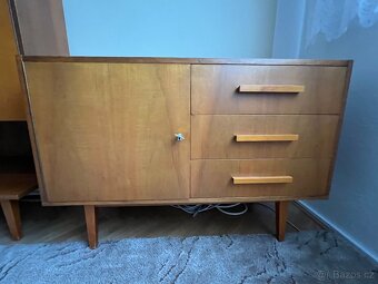 Sestava skříněk - 3