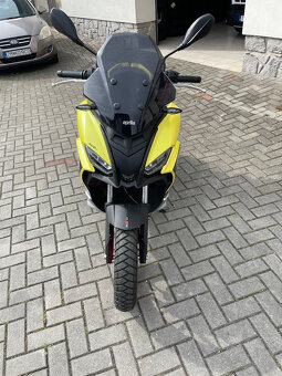 Aprilia SR GT125 sport - 3