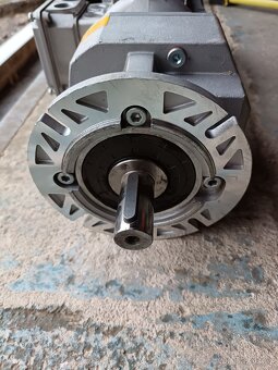 Elektromotor s převodovkou 1,5 kW 170 ot/min - 3