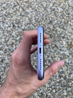 iPhone 11 128GB - baterie 100% - 3