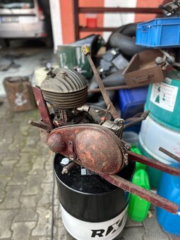 Jawa 250 Speciál přírubová - kompletní motor s převodovkou - 3