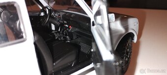 Lada Niva 1/18 - 3