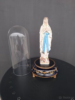 Porcelánová soška s poklopem - 3