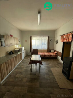 Prodej prostorného bytu 3+1( 92 m2 ) s garáží –... - 3