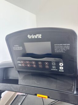 Běžecký pás TrinFit Gara T250 - 3
