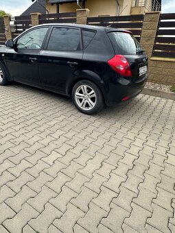 Kia Ceed 1.6nafta STK 12/2026 - 3