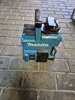 Kavovar makita - 3