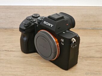 Sony A7 III TOP STAV - 3