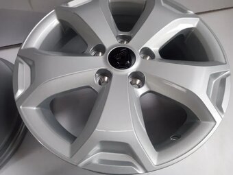 Dobrý den, prodám sadu 16" hliníkových kol pro Dacia Duster - 3
