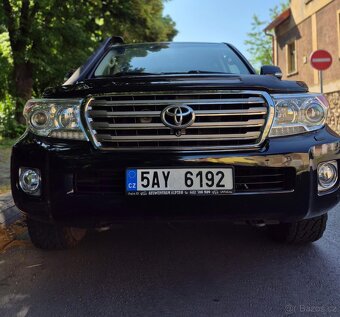 TOYOTA LAND CRUISER 4x4 VDJ200L - 3