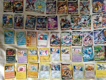 Pokémon karty, 82 kusů. - 3