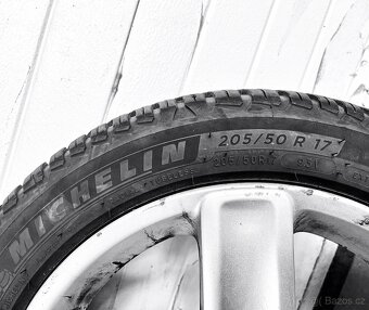 Celoroční pneu Michelin CrossClimate 2 - 3
